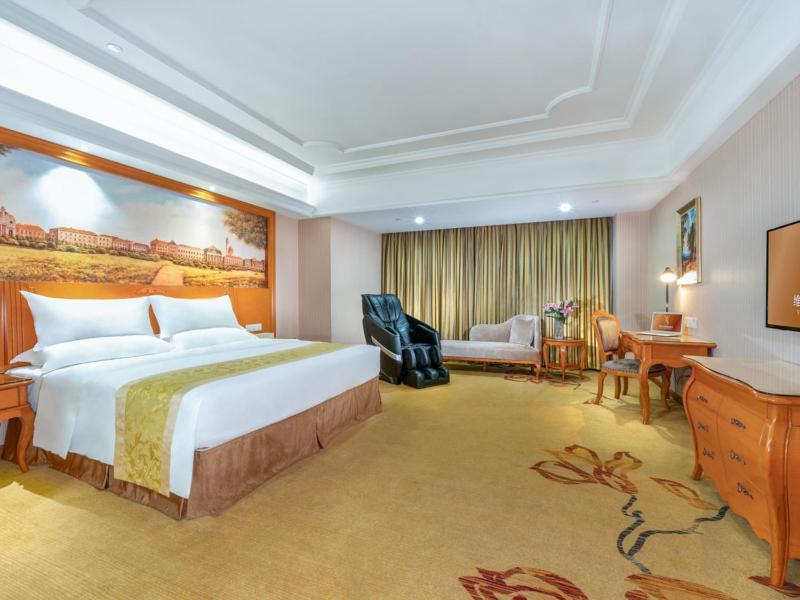 Vienna International Hotel Guigang Hecheng Road Ngoại thất bức ảnh