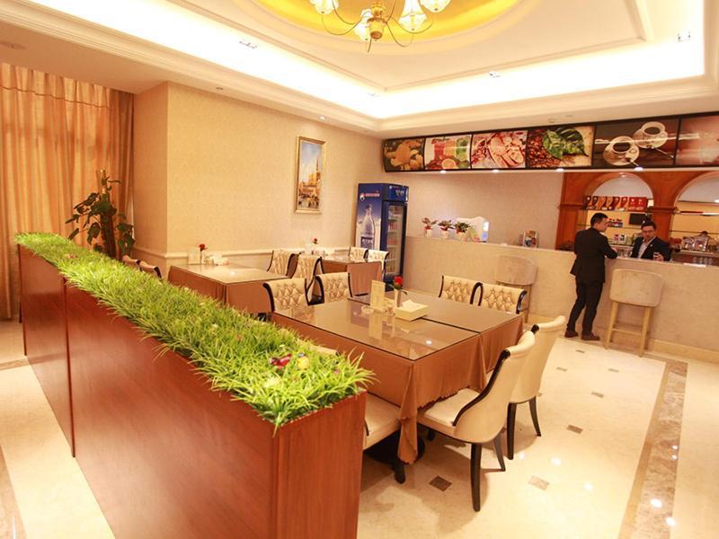 Vienna International Hotel Guigang Hecheng Road Ngoại thất bức ảnh